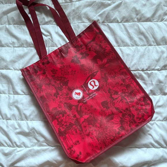 🇨🇦 Lululemon 2024 Team Canada Olympic Reusable Shopping Tote Bag Large - Picture 6 of 6